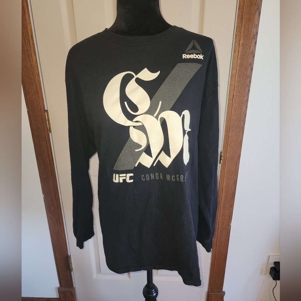 Reebok Connor McGregor men's shirt size L.